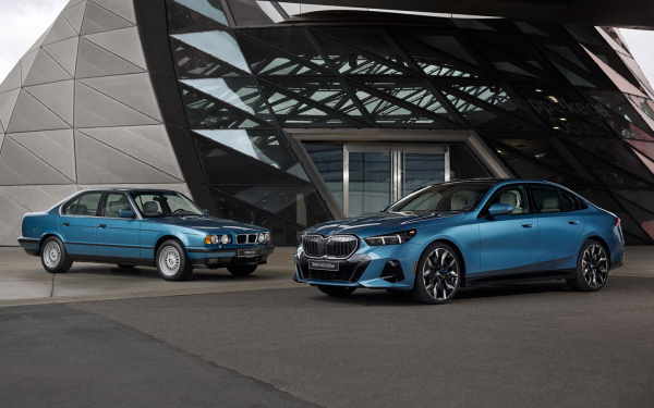 
            Посмотрите на новую версию BMW 5 Series. Она вдохновлена E34
        