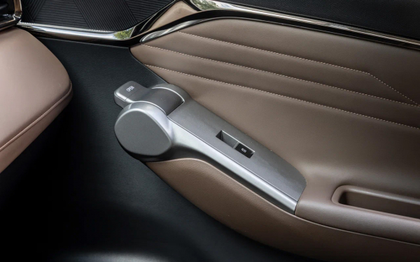 Lexus на минималках? Мы испытали новый китайский кроссовер GAC GS4
Lexus на минималках? Мы испытали новый китайский кроссовер GAC GS4
