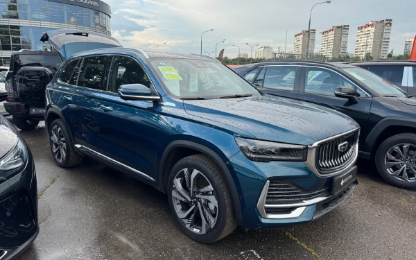 
            Официалы или параллельщики: у кого и почему выгоднее купить Geely Monjaro
        