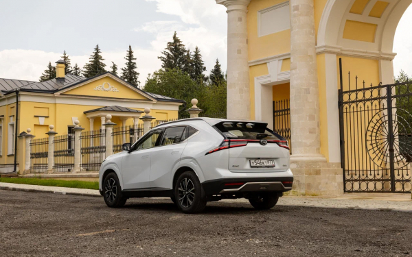 Lexus на минималках? Мы испытали новый китайский кроссовер GAC GS4
Lexus на минималках? Мы испытали новый китайский кроссовер GAC GS4
