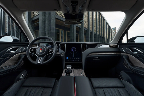 
            Hongqi назвал цены на новый кроссовер HS7 в России. Характеристики и фото
        