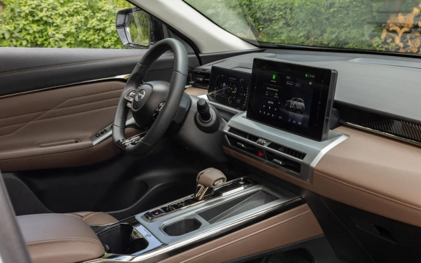 Lexus на минималках? Мы испытали новый китайский кроссовер GAC GS4
Lexus на минималках? Мы испытали новый китайский кроссовер GAC GS4
