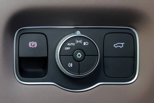 
            Tenet вместо VW. Мы испытали новый кроссовер Т8 калужской сборки
        