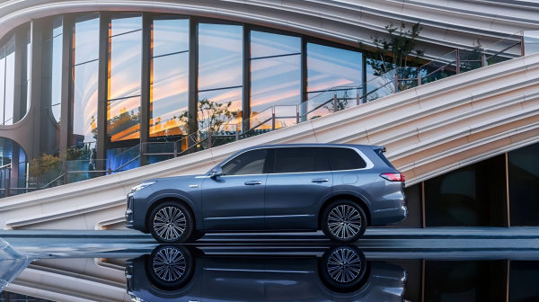 
            Флагманский Geely Galaxy M9 начали продавать по 2,2&ndash;2,9 млн руб.
        