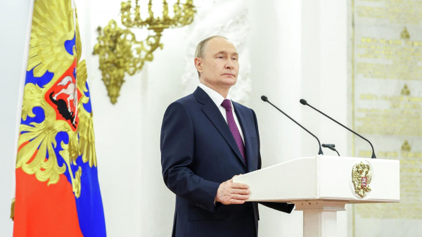 Путин увеличил количество стипендий за достижения в интересах обороны