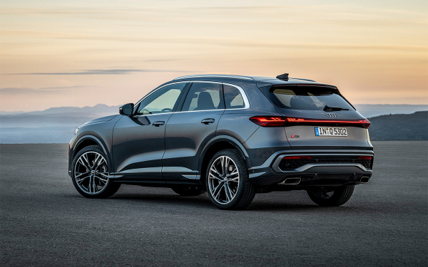 
            Audi Q5 нового поколения начали продавать в России. Фото, цены и гарантия
        