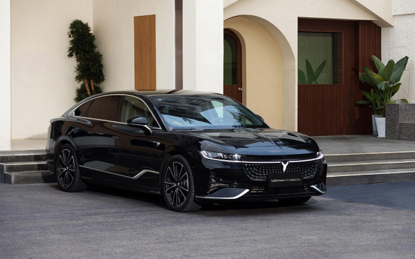 
            Новые модели и ужесточения ПДД. Важное из телеграм-ленты Autonews
        