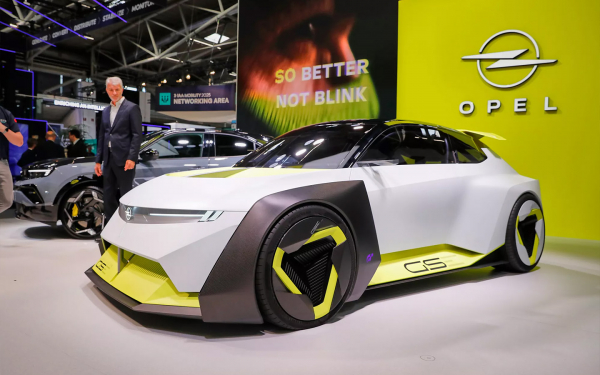 
            Что нового показали Skoda, Hyundai и Mercedes на IAA Mobility 2025
        