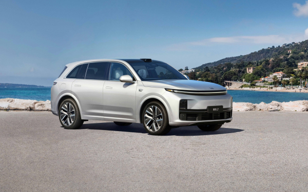
            Запрет &laquo;правого руля&raquo;, последствия &laquo;утиля&raquo; и новый BMW X5. Итоги недели
        