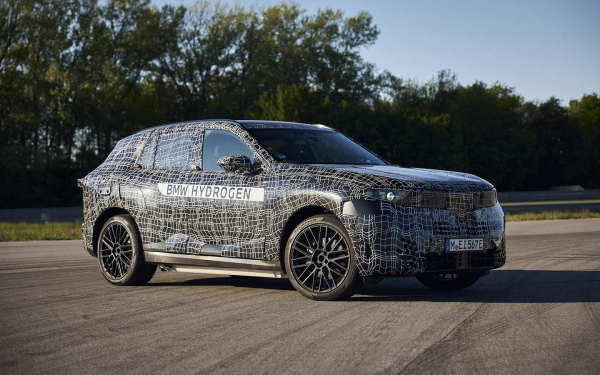 
            Вот так будет выглядеть новый BMW X5. Первые фото в &laquo;камуфляже&raquo;
        