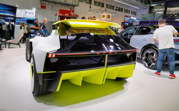 
            Что нового показали Skoda, Hyundai и Mercedes на IAA Mobility 2025
        