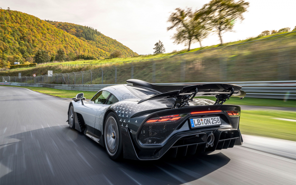 
            В России начали продавать редчайший Mercedes-Benz AMG One за 485 млн руб.
        