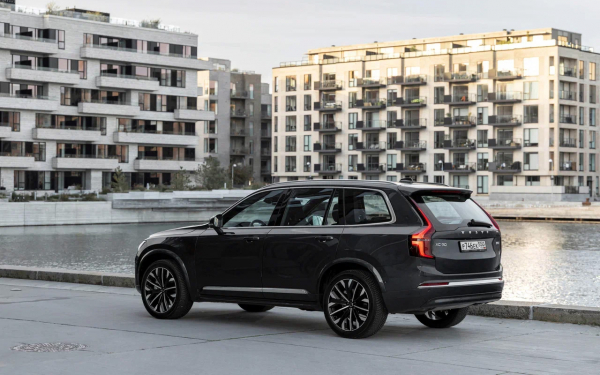 Гетеборгский синдром? Мы покатались на обновленном Volvo XC90 T8
Гетеборгский синдром? Мы покатались на обновленном Volvo XC90 T8