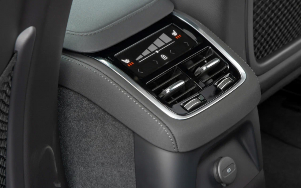 Гетеборгский синдром? Мы покатались на обновленном Volvo XC90 T8
Гетеборгский синдром? Мы покатались на обновленном Volvo XC90 T8