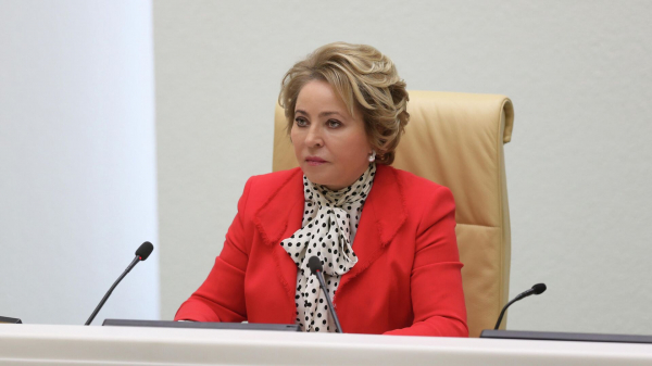 Матвиенко предложила взимать с неработающих взнос в 45 тысяч рублей в год на ОМС