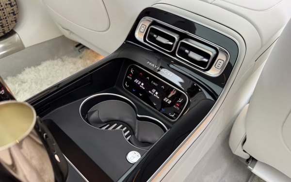 
            Роскошь&nbsp;&mdash; не порок. Мы познакомились с самым крутым Maybach на планете
        