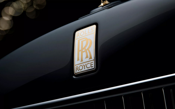 Взгляните на редчайший юбилейный Rolls-Royce Phantom. Таких всего 25
Взгляните на редчайший юбилейный Rolls-Royce Phantom. Таких всего 25