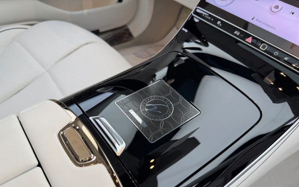 
            Роскошь&nbsp;&mdash; не порок. Мы познакомились с самым крутым Maybach на планете
        