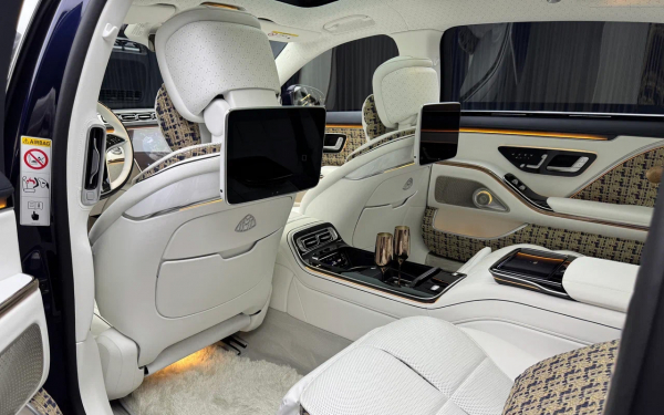 
            Роскошь&nbsp;&mdash; не порок. Мы познакомились с самым крутым Maybach на планете
        