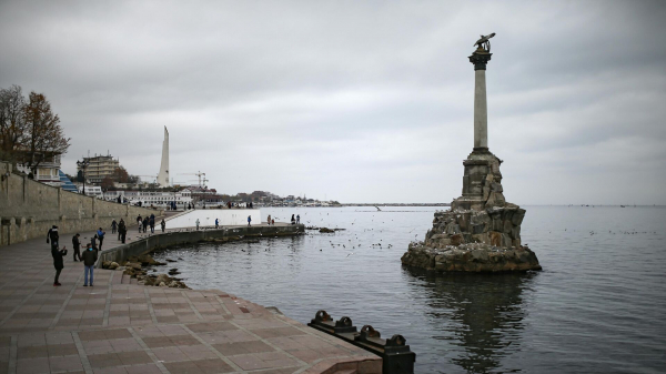 Морской пассажирский транспорт Севастополя приостановил движение
