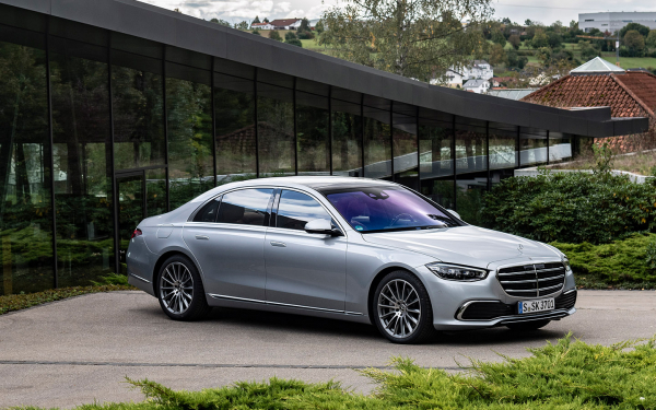 
            Mercedes-Benz и не только. Эти модели утратили симпатию потребителей
        