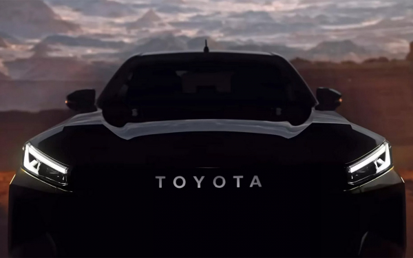
            В стиле Land Cruiser? Все, что нужно знать о новой Toyota Hilux 2026
        