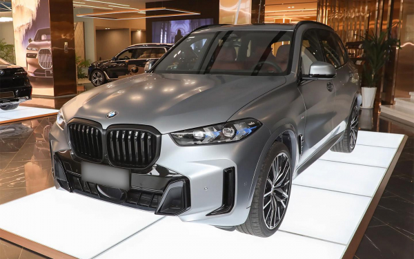 
            BMW набирает обороты, успех Tenet и рекорд продаж. Тренды авторынка
        