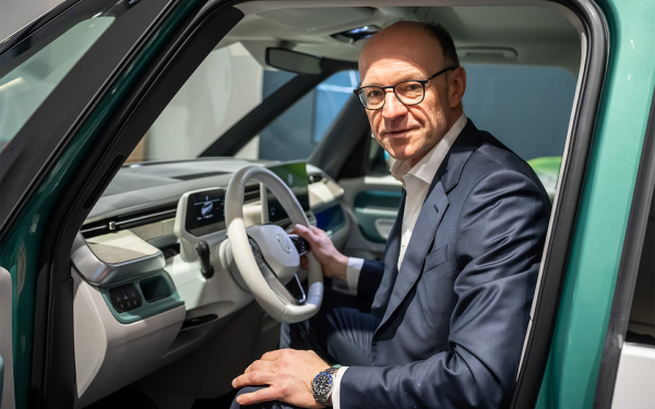 Потери миллиардов евро и поиск путей спасения. Что будет с Volkswagen
Потери миллиардов евро и поиск путей спасения. Что будет с Volkswagen