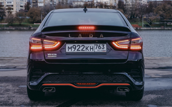 Поклонникам фитоняшек посвящается. Тест-драйв Lada Vesta Sportline
Поклонникам фитоняшек посвящается. Тест-драйв Lada Vesta Sportline