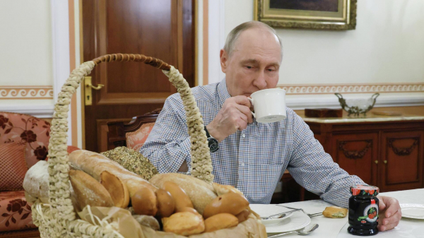 Путин поблагодарил хозяина пекарни "Машенька" за корзину выпечки