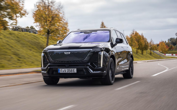 
            В Россию привезут 6-местный Cadillac Vistiq. У него пятизонный &laquo;климат&raquo;
        