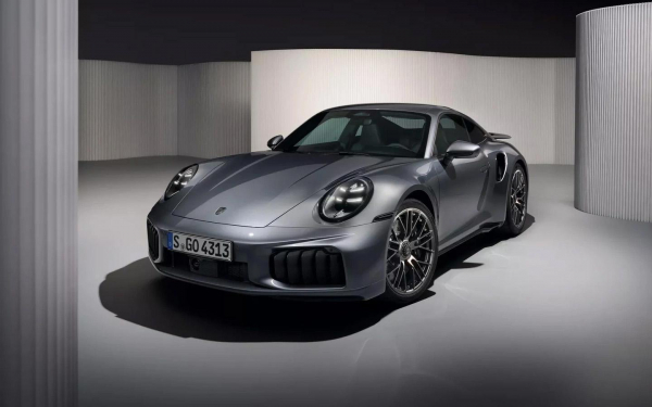 
            Обновленный Porsche 911 привезут в Россию. Когда старт продаж
        