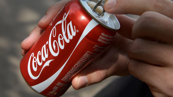 Coca-Cola из Великобритании, Польши и Японии появилась в продаже в России