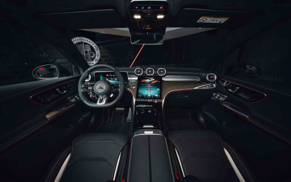 
            V6 и режим дрифта. Представлен обновленный Mercedes-AMG GLC 53
        