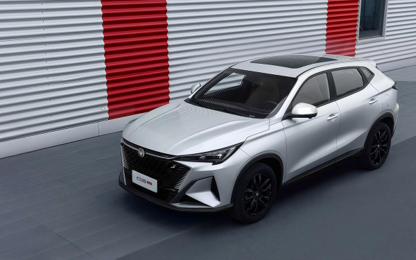 
            Новый Changan CS35 Max готов к дебюту в России. Раскрыты комплектации
        