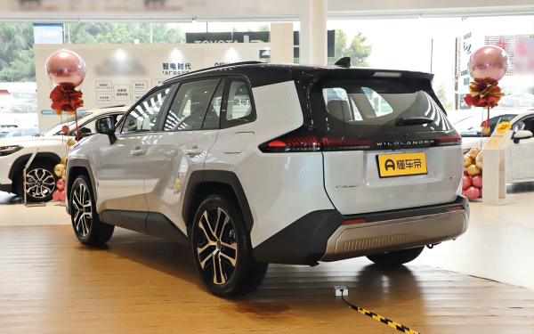
            Toyota Wildlander вернется в Россию. Что нужно знать о кроссовере
        