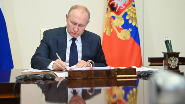 Путин поручил обеспечить преимущественную господдержку инженерным школам