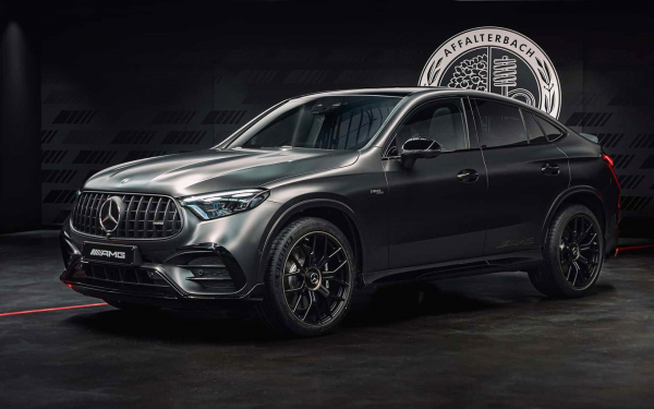 
            V6 и режим дрифта. Представлен обновленный Mercedes-AMG GLC 53
        