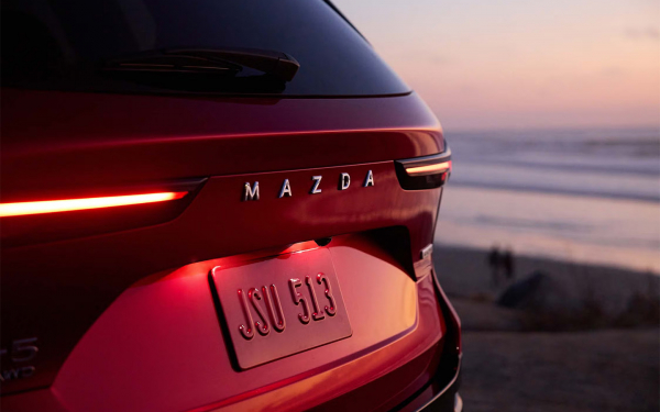 
            &laquo;Спорные решения&raquo;. Чем удивляет Mazda CX-5 третьего поколения
        
