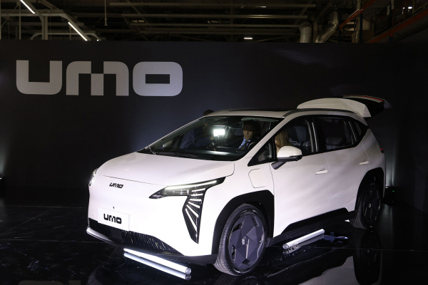 
            На &laquo;Москвиче&raquo; запустили сборку нового автомобиля. При чем тут &laquo;Яндекс&raquo;
        