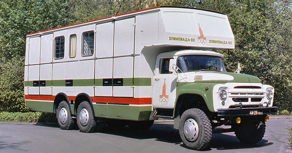 Олимпийский автопарк. На чем ездили по Москве летом 1980 года
Олимпийский автопарк. На чем ездили по Москве летом 1980 года