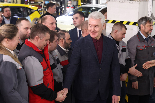 
            На &laquo;Москвиче&raquo; запустили сборку нового автомобиля. При чем тут &laquo;Яндекс&raquo;
        
