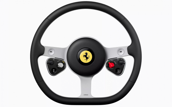 Экс-дизайнер Apple сделал салон для новой Ferrari. Что из этого вышло
Экс-дизайнер Apple сделал салон для новой Ferrari. Что из этого вышло