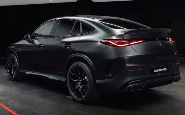 
            V6 и режим дрифта. Представлен обновленный Mercedes-AMG GLC 53
        