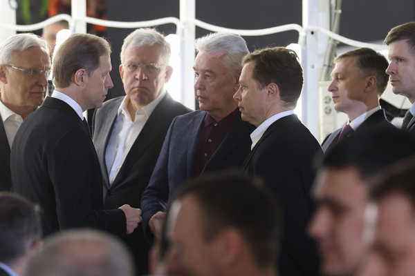 
            На &laquo;Москвиче&raquo; запустили сборку нового автомобиля. При чем тут &laquo;Яндекс&raquo;
        