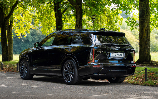 
            В Россию привезут 6-местный Cadillac Vistiq. У него пятизонный &laquo;климат&raquo;
        