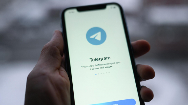 РИА Новости: Telegram-каналы начали менять свои названия на русский язык