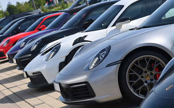 
            Porsche переживает мощный кризис. Что будет дальше с легендарной маркой
        