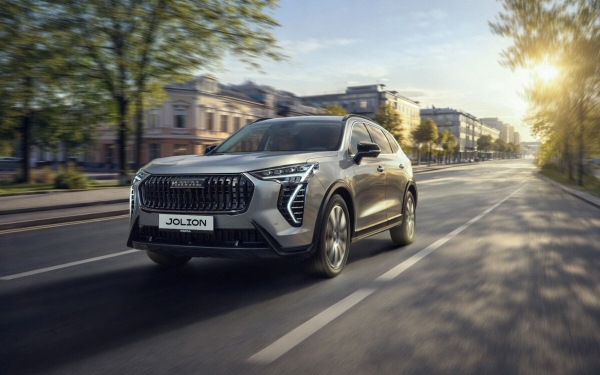 
            Каскад премьер, сокращение &laquo;китайцев&raquo; и провал Porsche. Главное за неделю
        