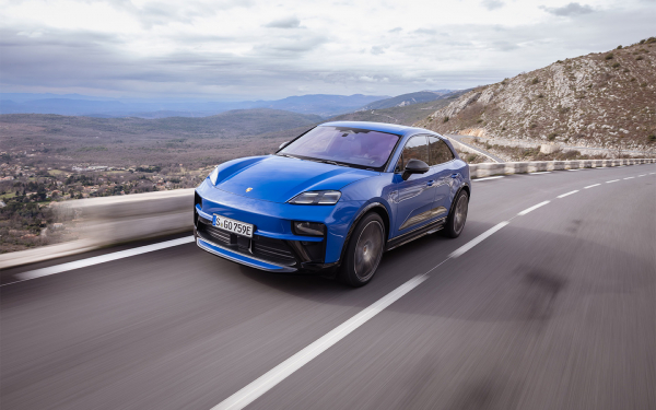 
            Каскад премьер, сокращение &laquo;китайцев&raquo; и провал Porsche. Главное за неделю
        